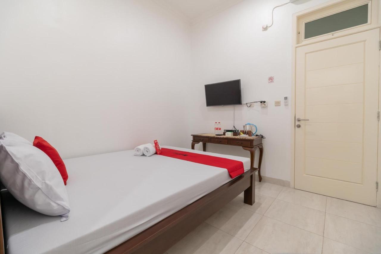 Reddoorz Syariah Near Summarecon Mall Bekasi Kültér fotó
