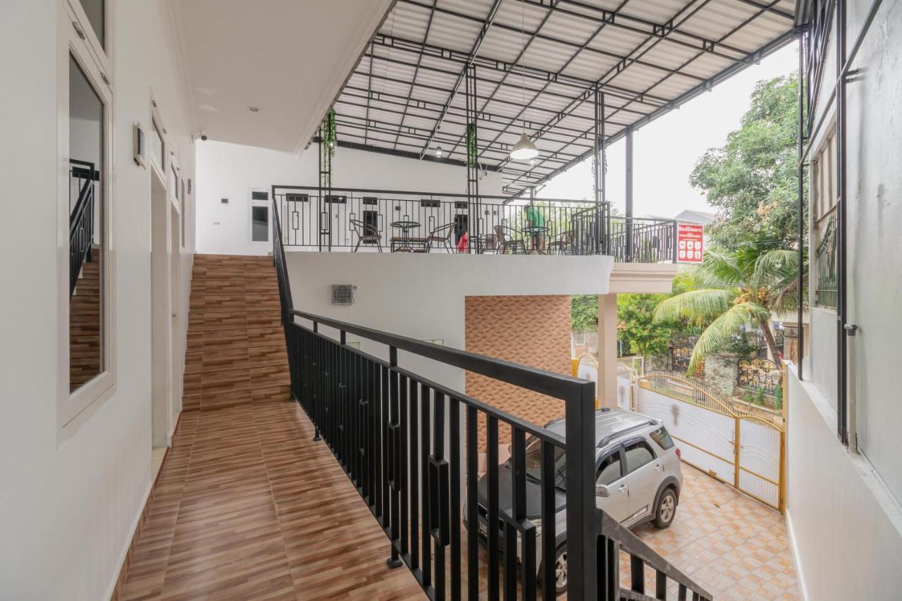 Reddoorz Syariah Near Summarecon Mall Bekasi Kültér fotó